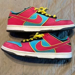 Nike SB Dunk Low “Ms Pac-Man” size 13